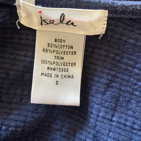 Cute cotton blend textured cold shoulder top, with lace neckline and straps . - Picture 4 of 4